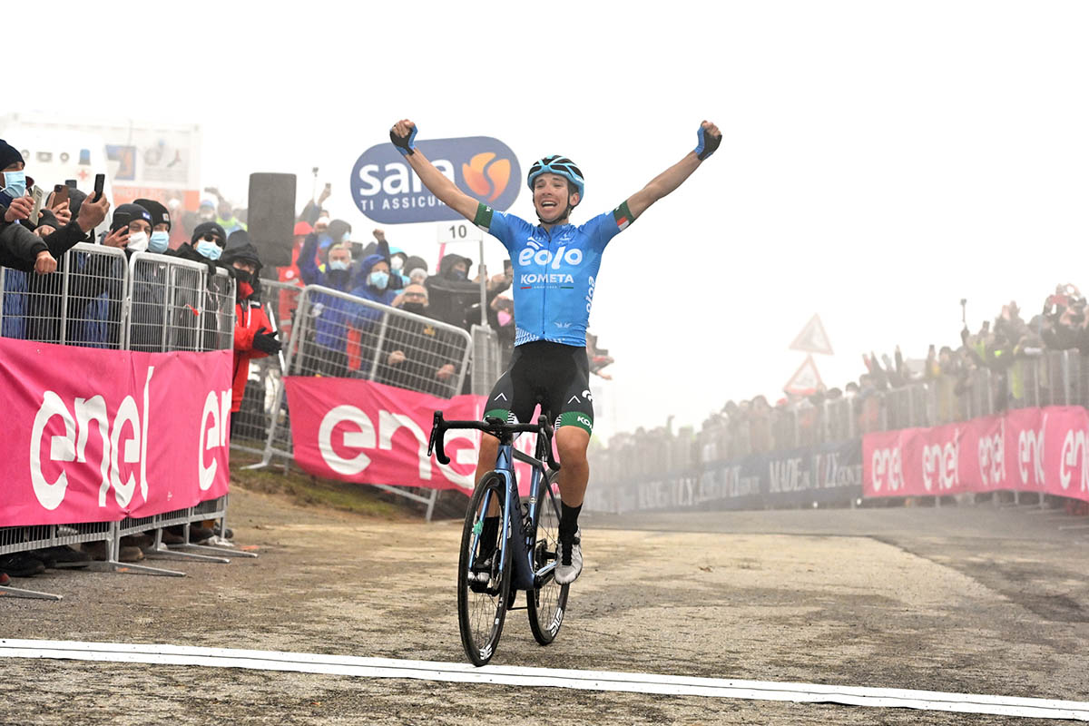 Lorenzo Fortunato vince sul Monte Zoncolan la tappa 14 del Giro d'Italia 2021 (foto LaPresse)