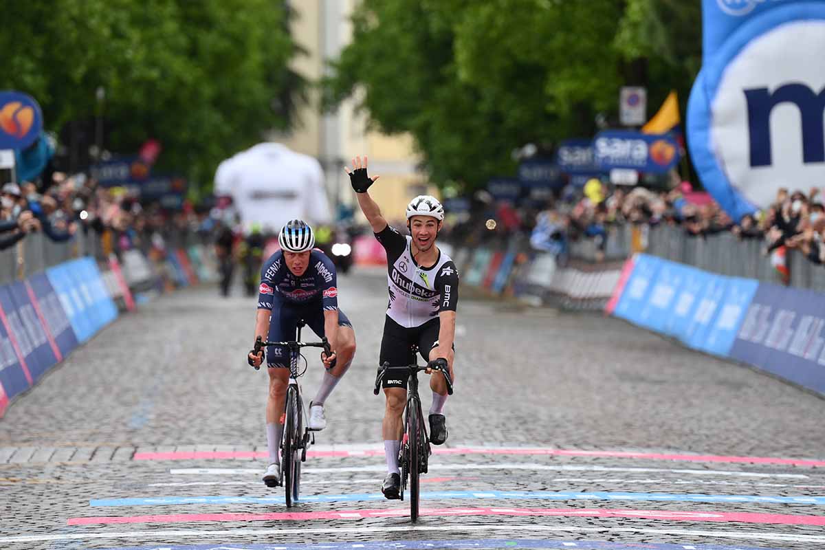 Victor Campenaerts vince la tappa 15 del Giro d'Italia 2021 a Gorizia (foto LaPresse)