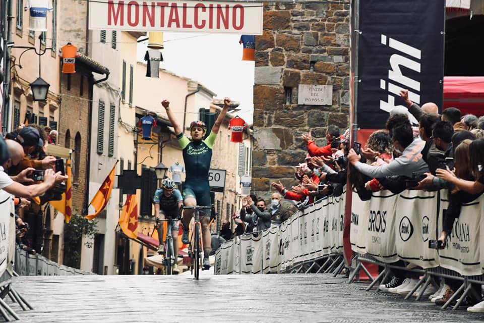 Martin Svrcek vince l' Eroica Juniores 2021 (foto Lisa Paletti)