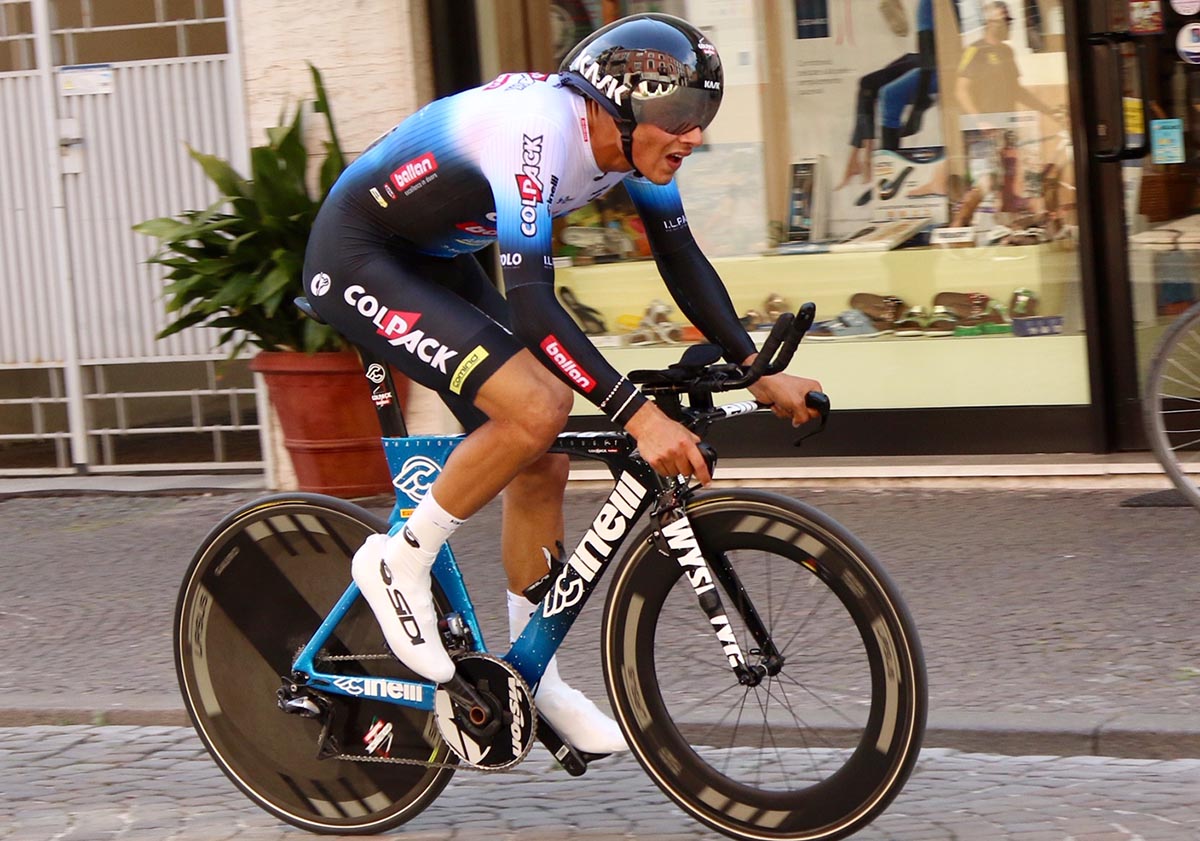 Filippo Baroncini vince la quarta tappa a cronometro del Giro d'Italia Under 23 (foto Photobicicailotto)