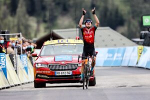 Mark Padun vince la settima tappa del Giro del Delfinato 2021 (foto A.S.O. / Fabien Boukla)
