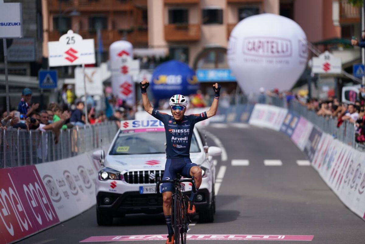 Riccardo Ciuccarelli vince l'ottava tappa del Giro d'Italia Under 23 2021 (foto Isolapress)
