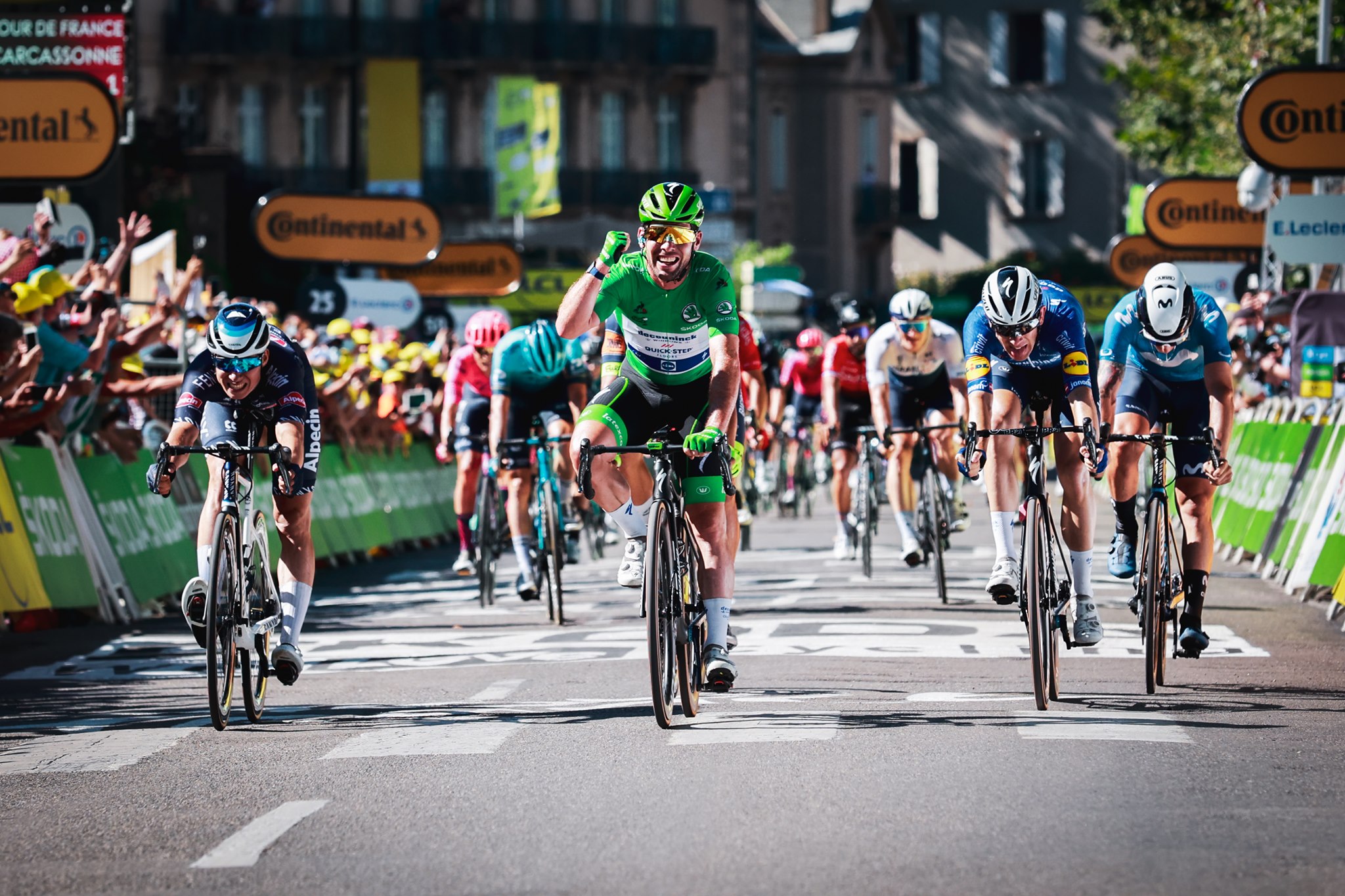 Mark Cavendish vince la tappa 13 del Tour de France 2021 ed eguaglia Eddy Merckx con 34 successi al Tour