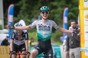 Giovanni Aleotti vince la prima tappa del Sibiu Tour 2021 (foto BORA - hansgrohe / Mario Stiehl)