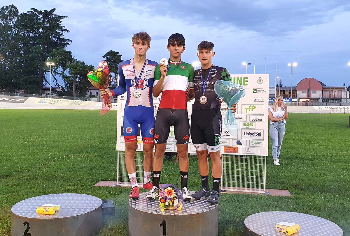 Il podio del Campionato Italiano Omnium su pista Juniores 2021 vinto da Dario Igor Belletta