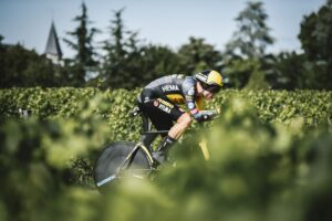 Wout Van Aert vince la 20esima tappa cronometro del Tour de France 2021