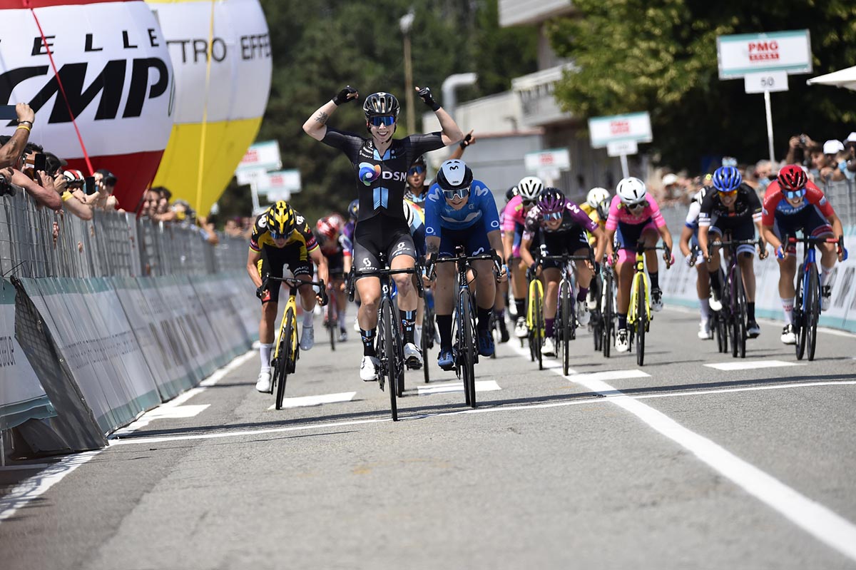 Lorena Wiebes vince la quinta tappa del Giro d'Italia Donne 2021 (foto BettiniPhoto)