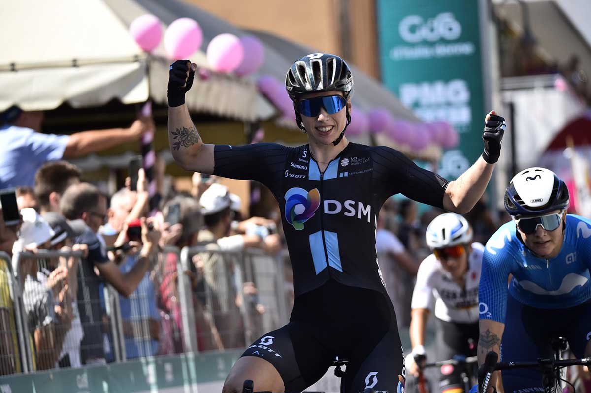 Lorena Wiebes vince l'ottava tappa del Giro d'Italia Donne 2021 (foto BettiniPhoto)
