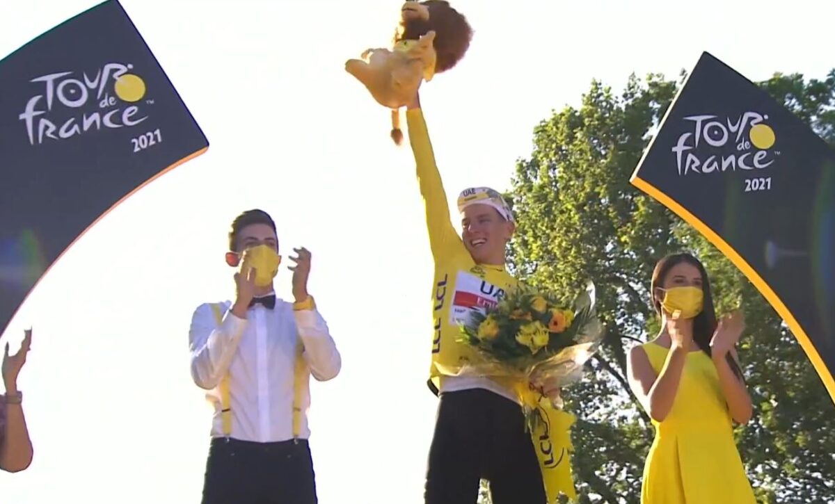 Tadej Pogacar vince il Tour de France 2021