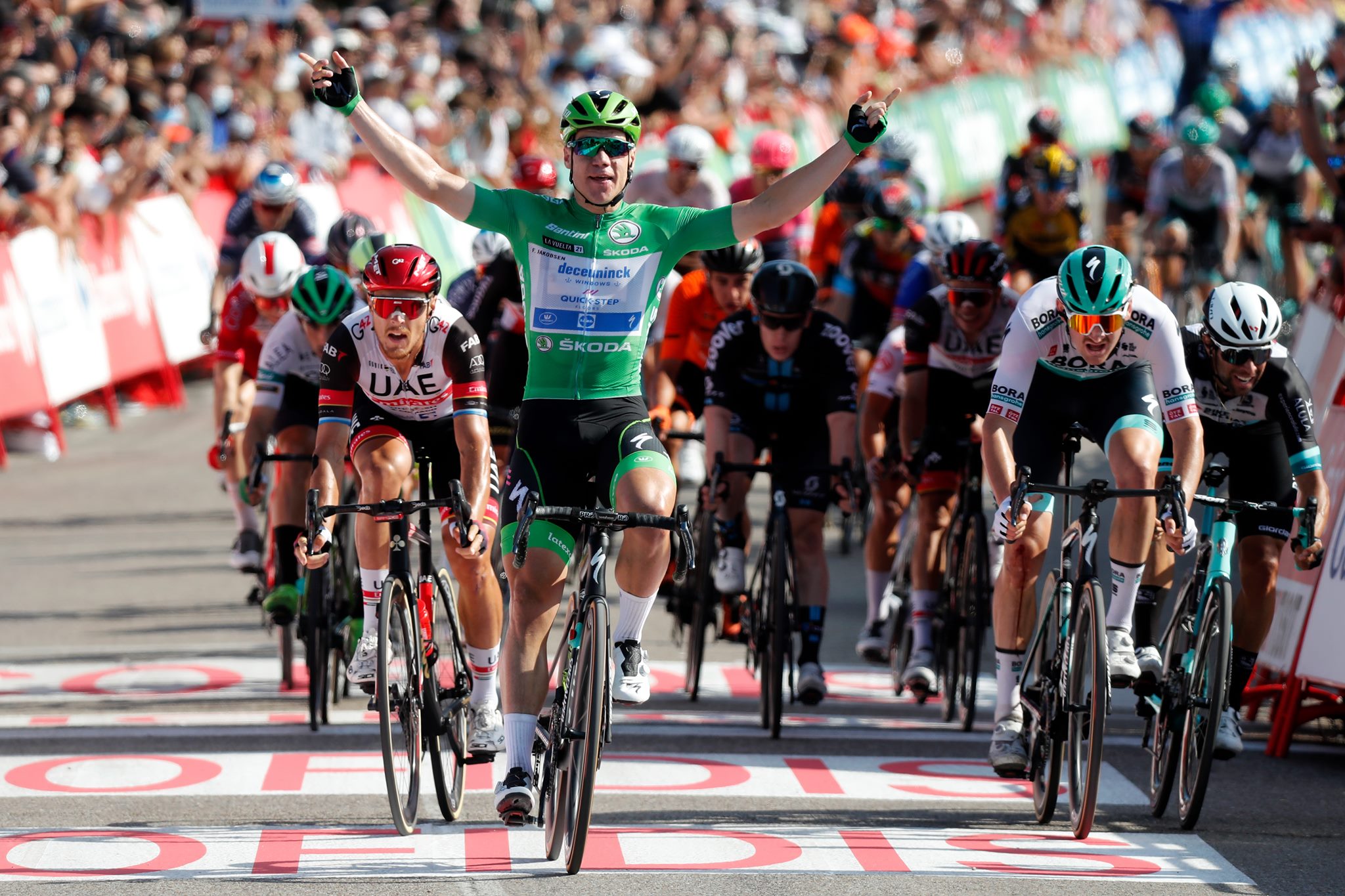 Fabio Jakobsen vince la tappa 16 della Vuelta a Espana 2021