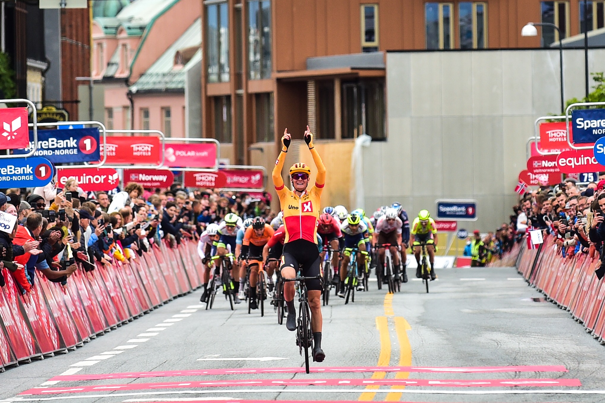 Markus Hoelgaard vince la prima tappa all'Arctic Race of Norway 2021 (foto ARN/Gautier Demouveaux)