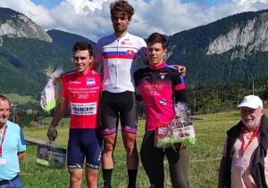 Martin Svrcek sul primo gradino del podio della seconda tappa del Tour du Leman 2021
