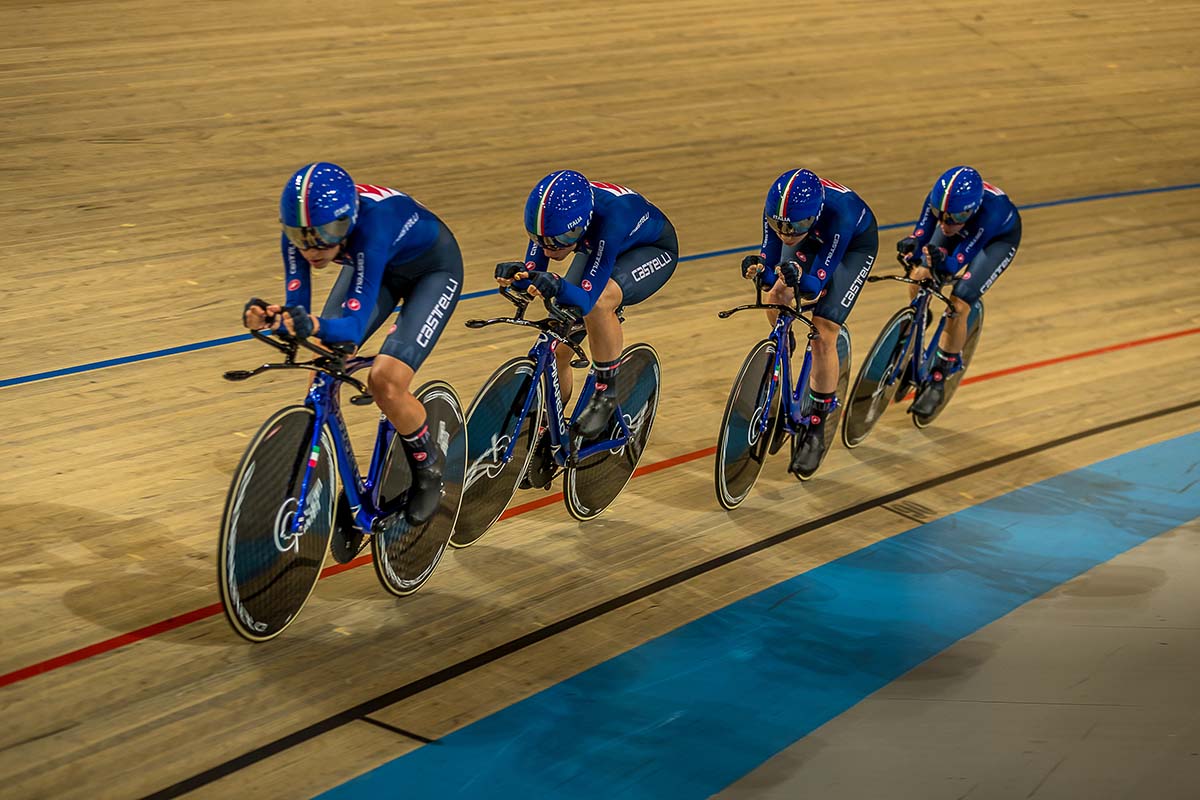 Il quartetto azzurro Donne U23 vince l'Europeo ad Apeldoorn con Chiara Conssoni, Elonora Camilla Gasparrini, Martina Fidanza, Silvia Zanardi (foto Sportfoto.nl)