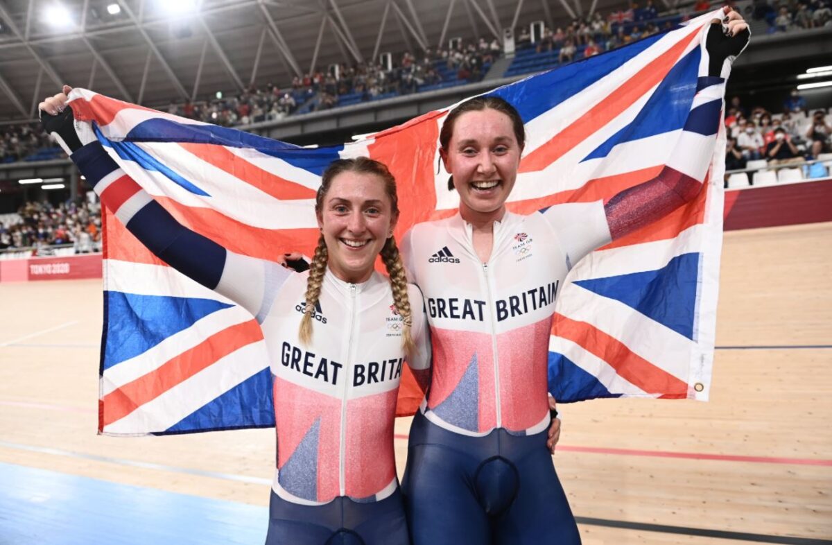 Le britanniche Katie Archibald e Laura Kenny campionesse olimpiche della Madison femminile a Tokyo 2020