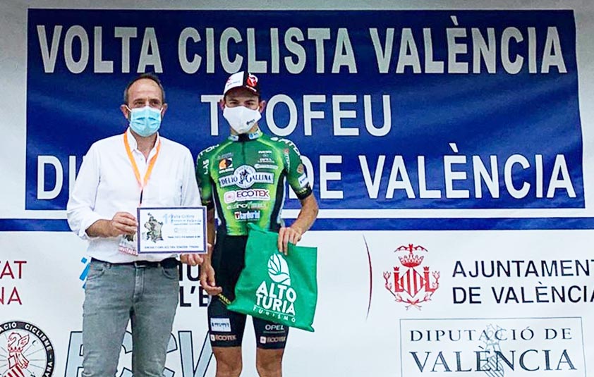 Walter Calzoni vincitore della terza tappa della Volta Ciclista Provincia de Valencia 2021