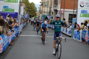 Lenny Martinez vince la terza tappa del Giro della Lunigiana (Foto Credits: Ciclismoblog - Roberto Fruzzetti)