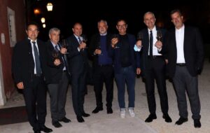 Davide Cassani con i dirigenti BPM e imprenditori (foto Photobicicailotto)