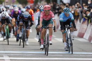 Magnus Cort vince la prima tappa del Gran Camiño (foto Sprint Cycling Agency)