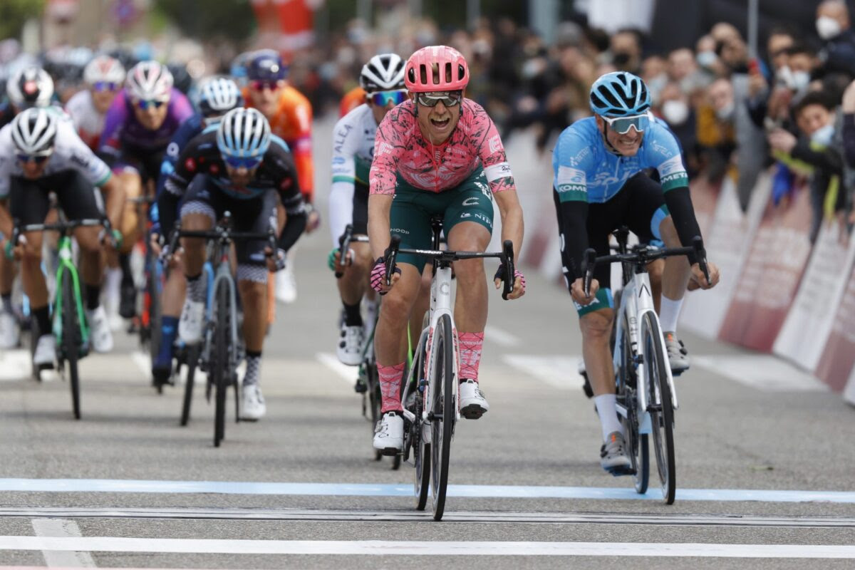 Magnus Cort vince la prima tappa del Gran Camiño (foto Sprint Cycling Agency)