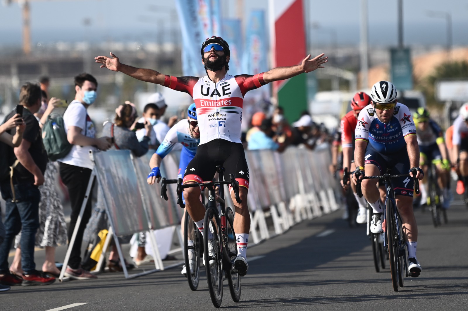 Fernando Gaviria vince la prima tappa del Tour of Oman 2022 (foto A.S.O./Associazione ciclistica Oman/Alex Broadway)