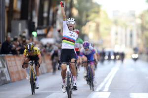 Elisa Balsamo vince la prima tappa della Setmana Valenciana 2022 (foto SprintCyclingAgency/Trek-Segafredo)