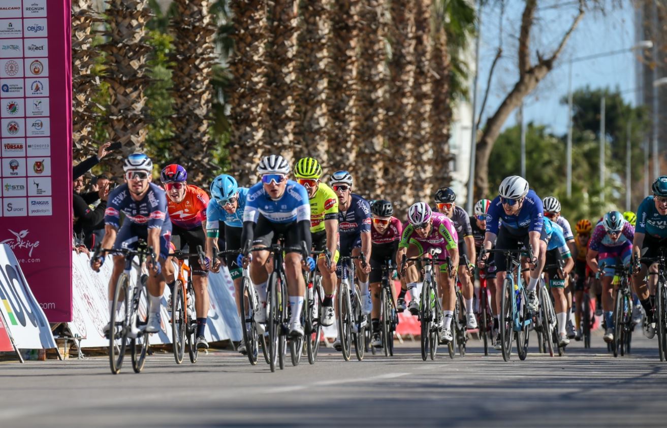 Matteo Malucelli vince la prima tappa del Tour of Antalya 2022