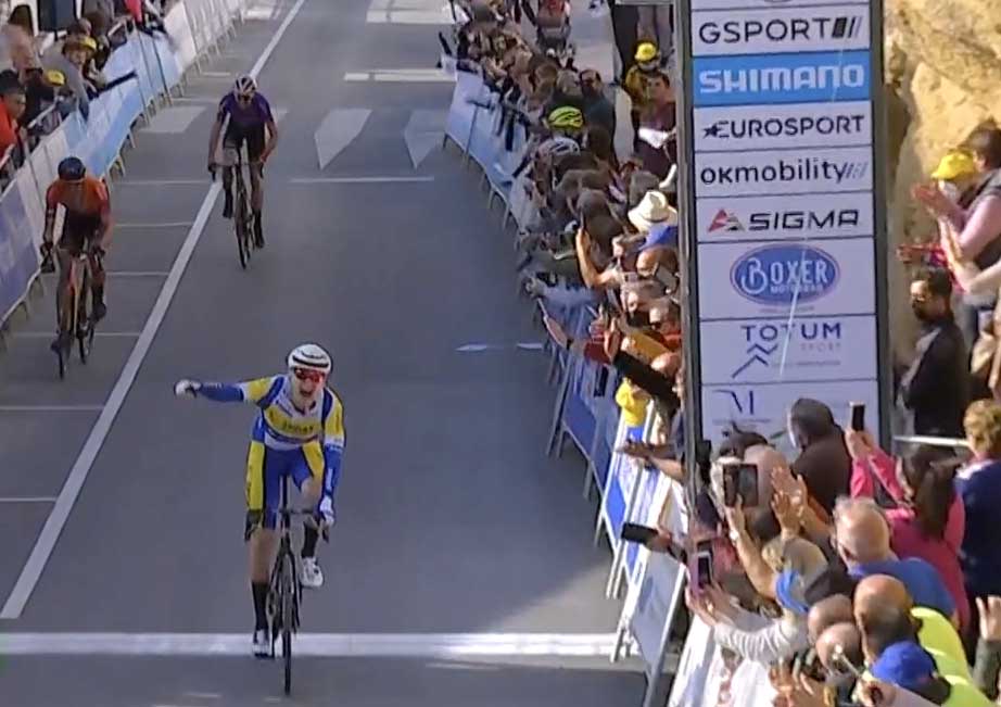 Rune Herregodts vince la prima tappa della Vuelta a Andaluca 2022