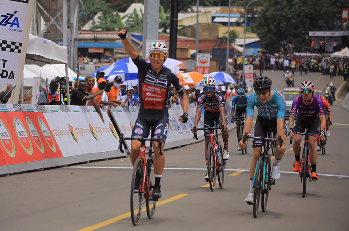 Jhonathan Restrepo vince la terza tappa ed è leader del Tour du Rwanda 2022