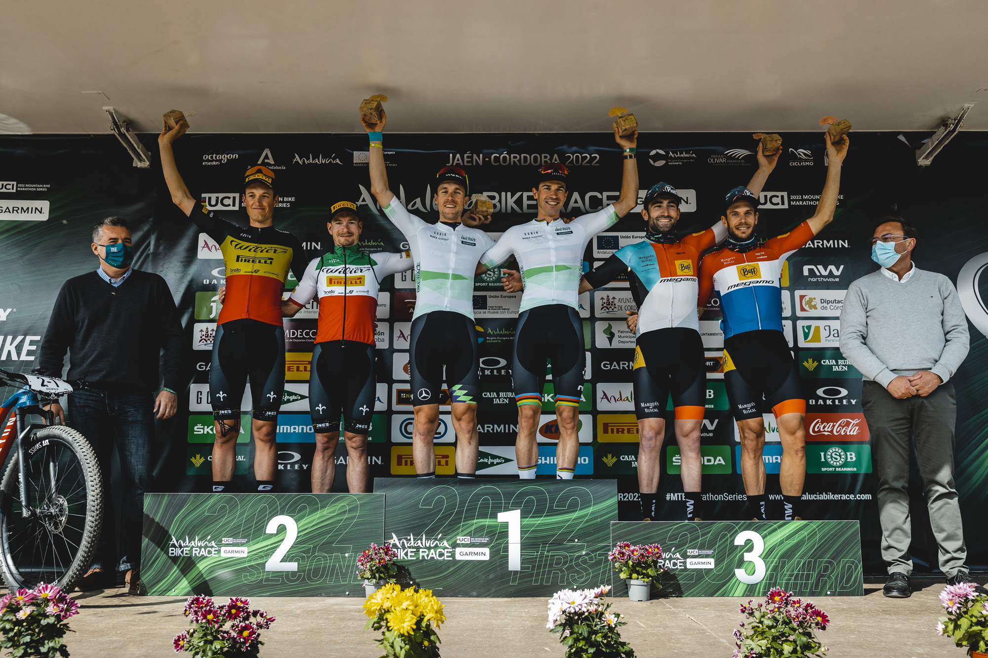 Il podio finale della Andalucia Bike Race 2022