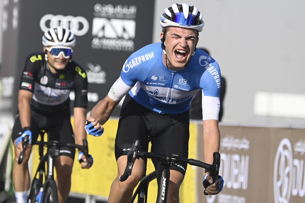 Mathias Vacek vince la sesta tappa dell'UAE Tour 2022 (foto LaPresse)