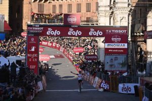Tadej Pogacar vince la Strade Bianche 2022 (foto La Presse)
