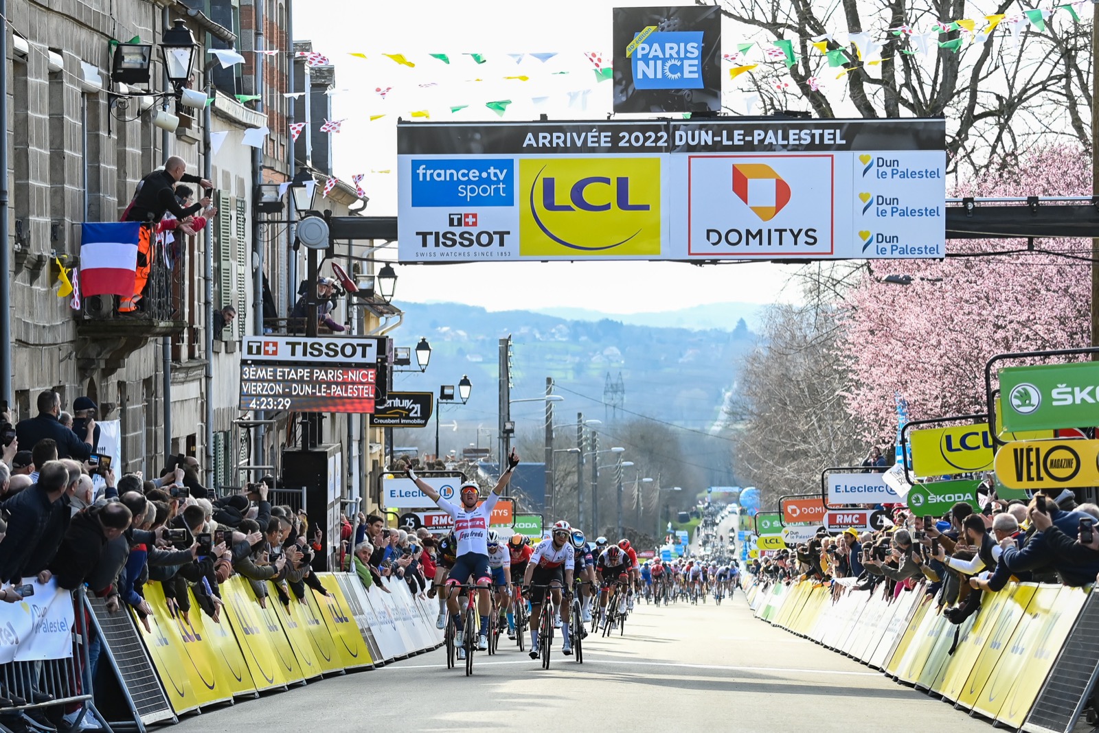 Mads Pedersen vince la terza tappa della Parigi-Nizza 2022 (foto ASO / Alex Broadway)