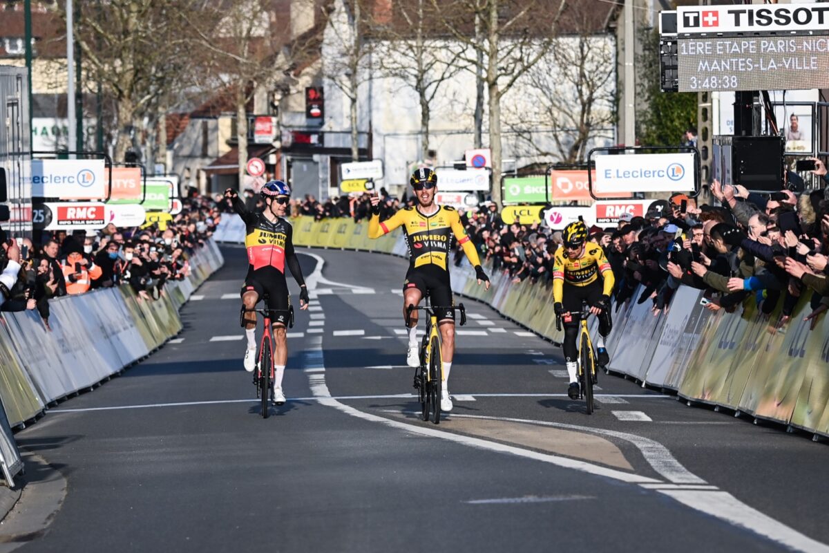 Jumbo Visma in trionfo a Mantes-la-Ville (foto A.S.O.)