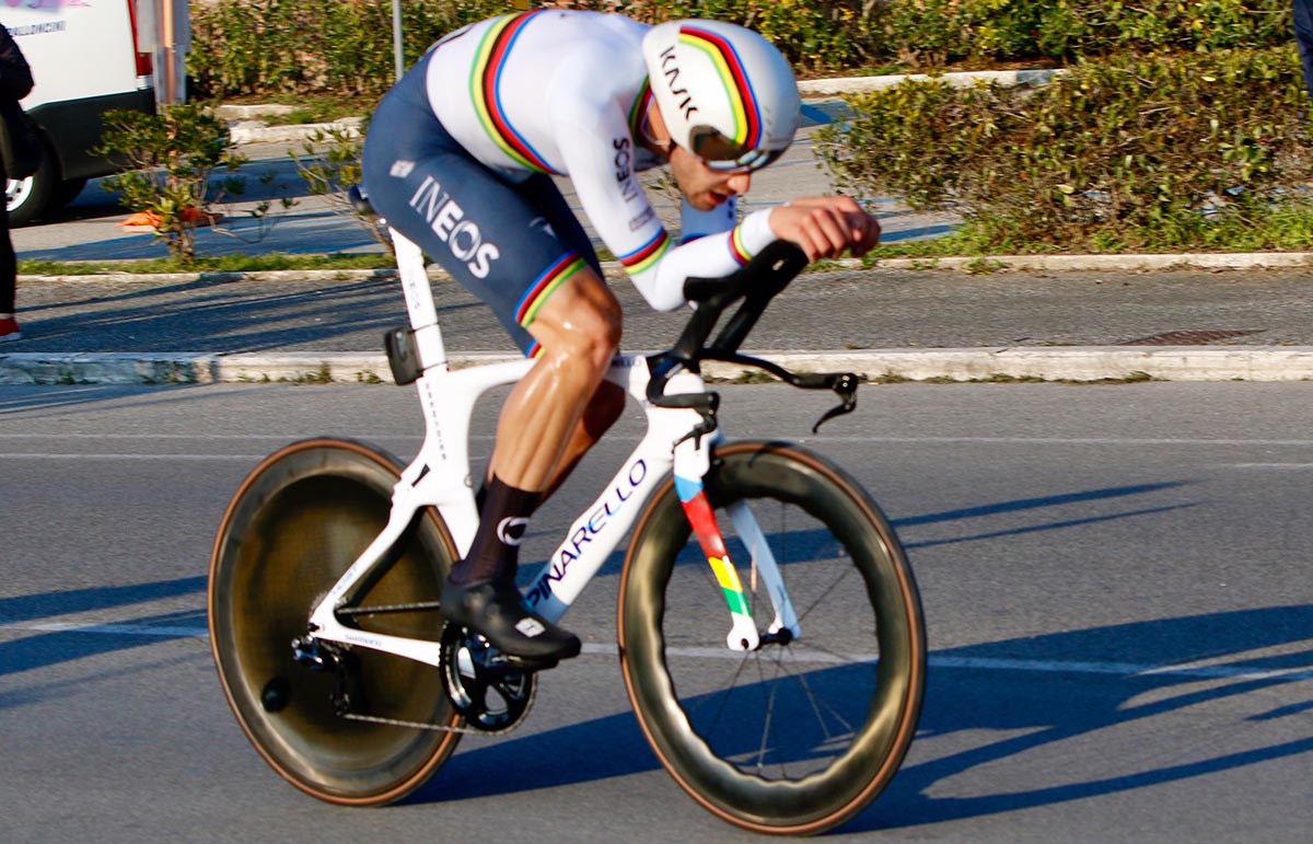 Filippo Ganna vince la prima tappa a cronometro della Tirreno-Adriatico 2022 (foto Photobicicialotto)