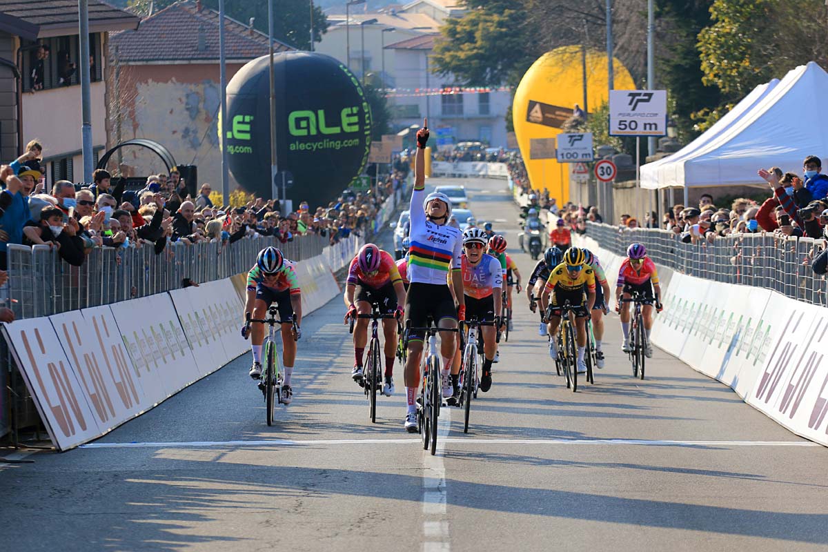 Elisa Balsamo vince il Trofeo Binda a Cittiglio (foto Ossola)