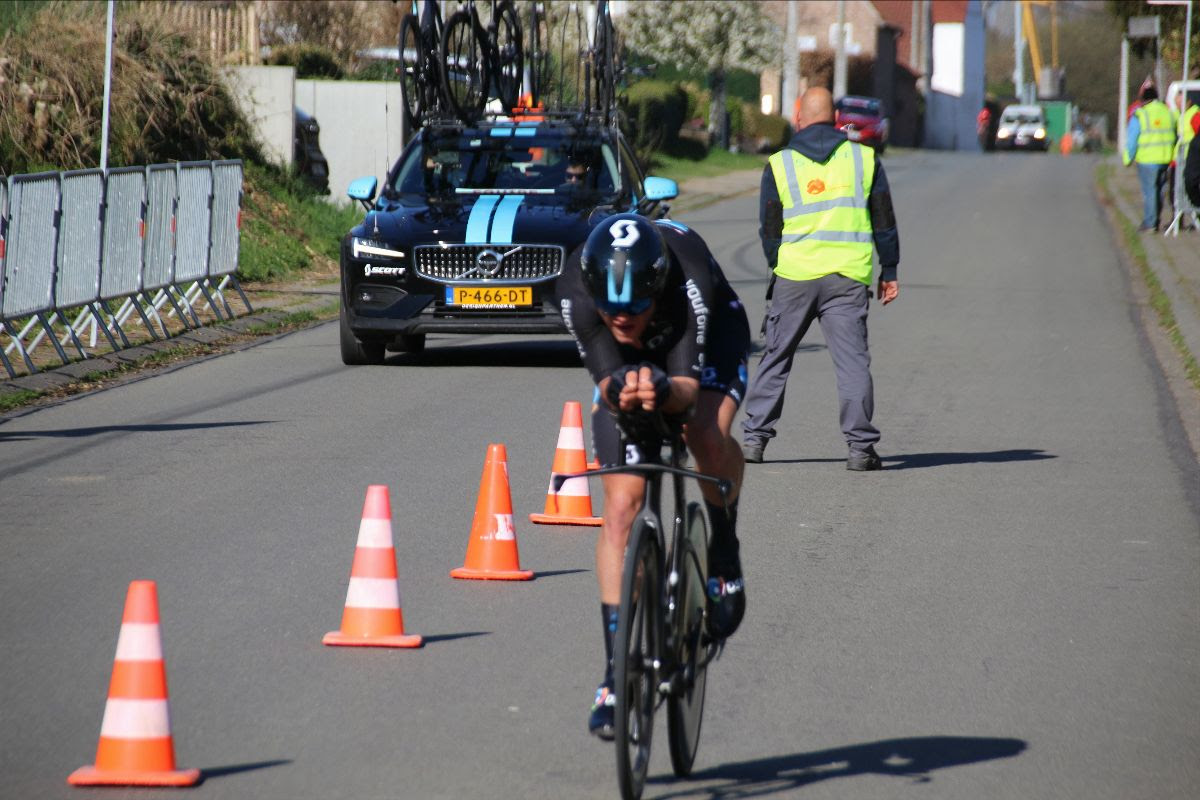 Lorenzo Milesi vince la tappa 3/a de Le Triptyque des Monts et Châteaux (foto Directvelo)