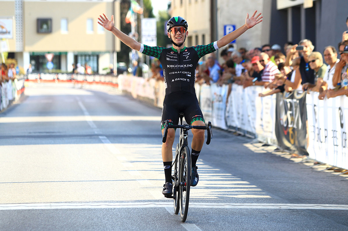 Matteo Scalco vince a Loria - credit Photors.it