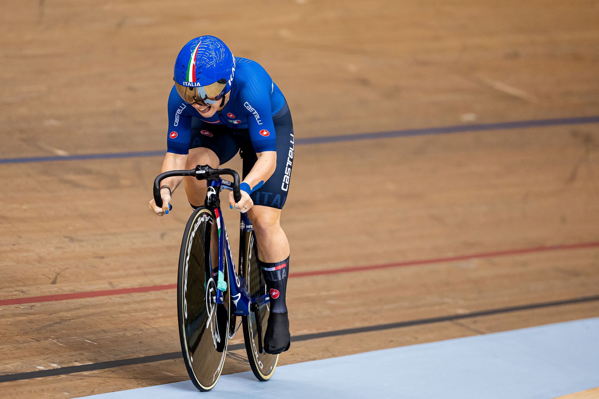 Miriam Vece, speranza azzurra nella velocità su pista, impegnata nella Track Nations Cup