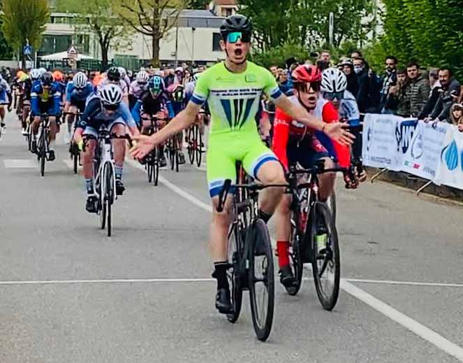 Gregorio Acquaviva vince la gara Esordienti 2° anno ad Olgiate Molgora