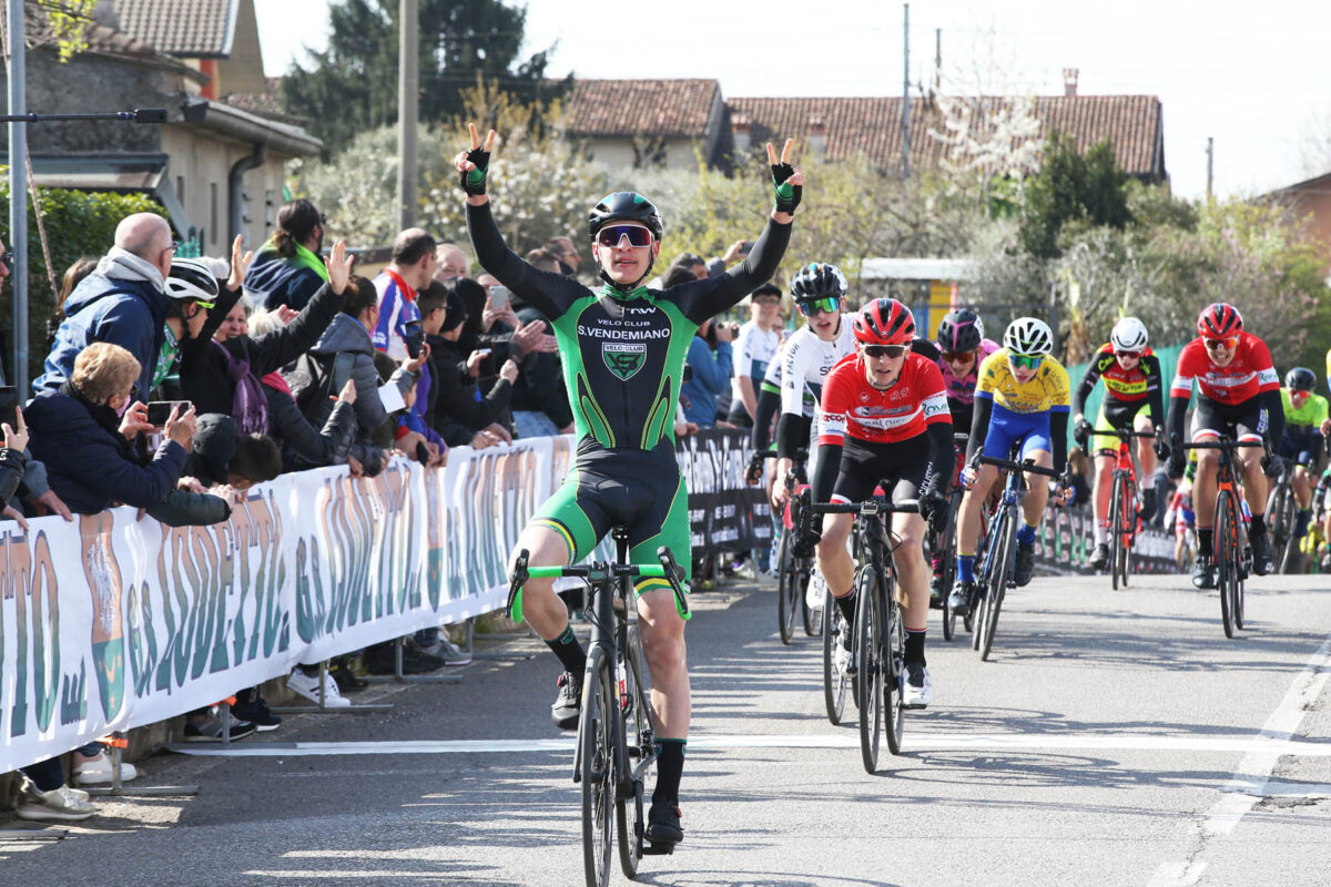 Filippo Cettolin vince a Lodetto di Rovato