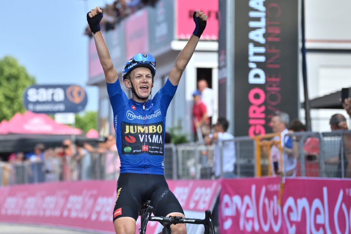 Koen Bouwman vince la tappa 19 del Giro d'Italia 2022 (foto La Presse)
