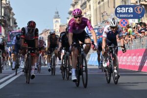 Arnaud Démare vince la tredicesima tappa del Giro d'Italia 2022 (foto La Presse)