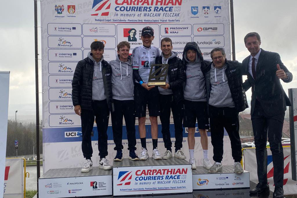 Il podio finale della Carpathian Couriers Race vinta da Fran Miholjevic