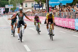 Dreis De Bondt vince la tappa 18 del Giro d'Italia 2022 (foto Photobicicailotto)