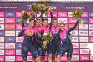 Valcar - Travel & Service miglior squadra della RideLondon Classique - photo credit T.Muzzi