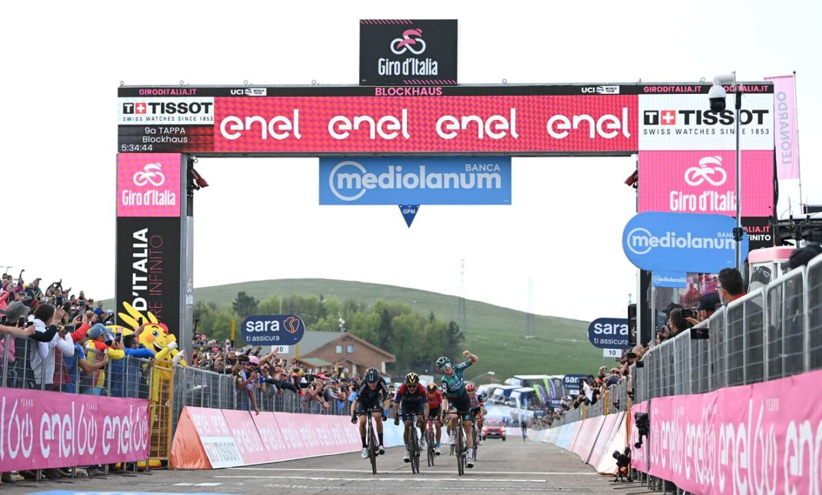 Jai Hindley vince la nona tappa del Giro d'Italia 2022 (foto La Presse)