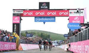 Jai Hindley vince la nona tappa del Giro d'Italia 2022 (foto La Presse)