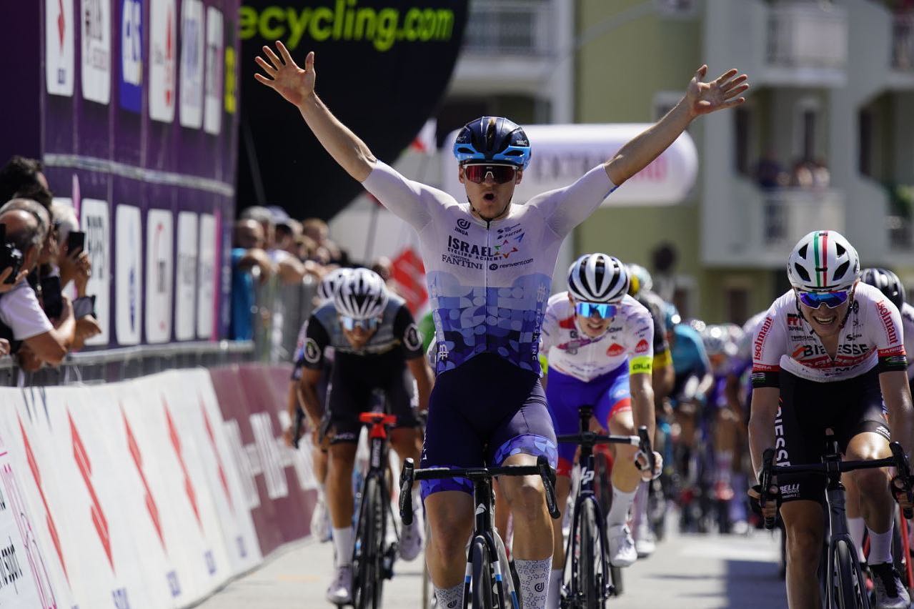 Riley Pickrell vince la quarta tappa del Giro d'Italia U23 (foto Isolapress)
