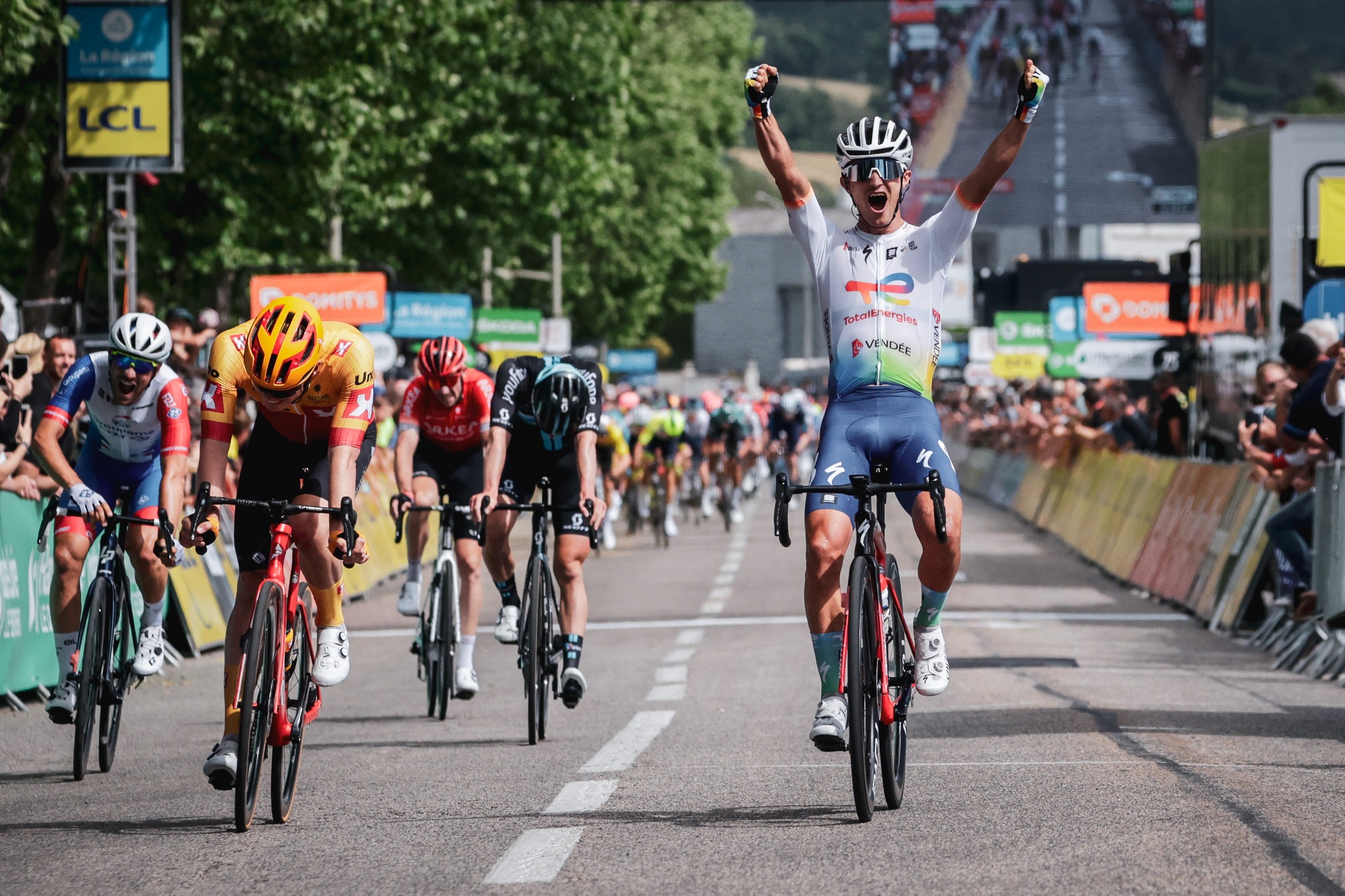 Alexis Vuillermoz vince la seconda tappa del Giro del Delfinato 2022 (foto ASO)