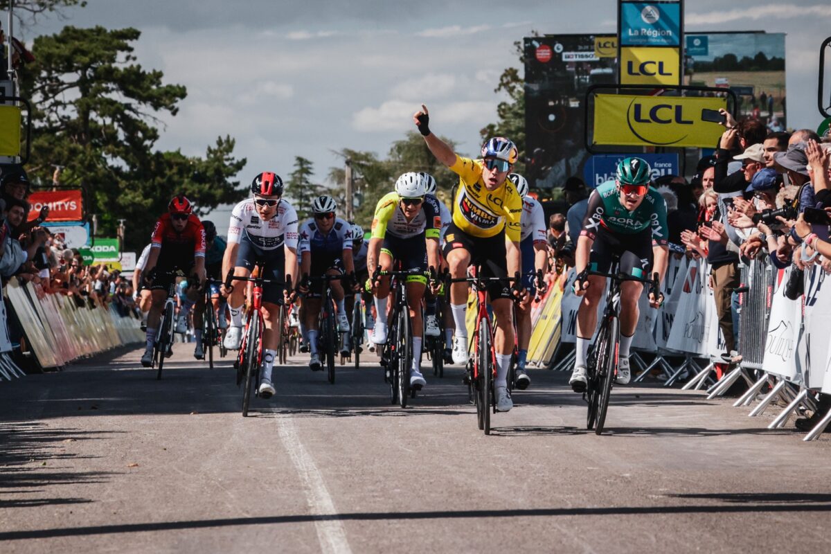 Wout Van Aert vince la quinta tappa del Giro del Delfinato 2022 (foto ASO)